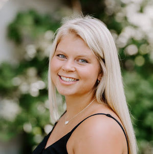 Meet your Posher, Olivia